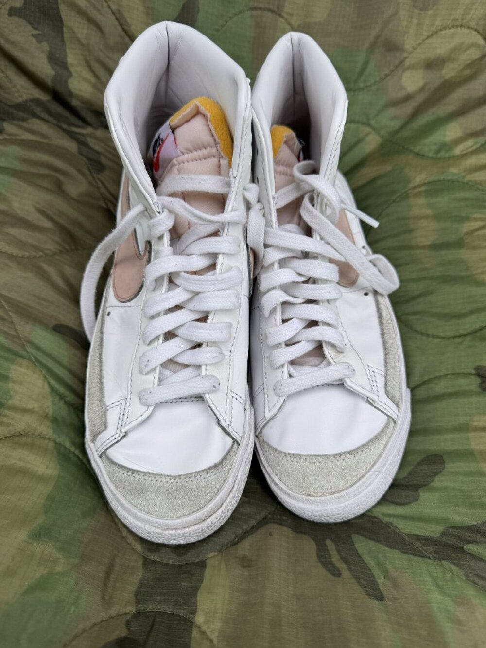 Nike Blazer Mid '77 Vintage White/Pink Oxford